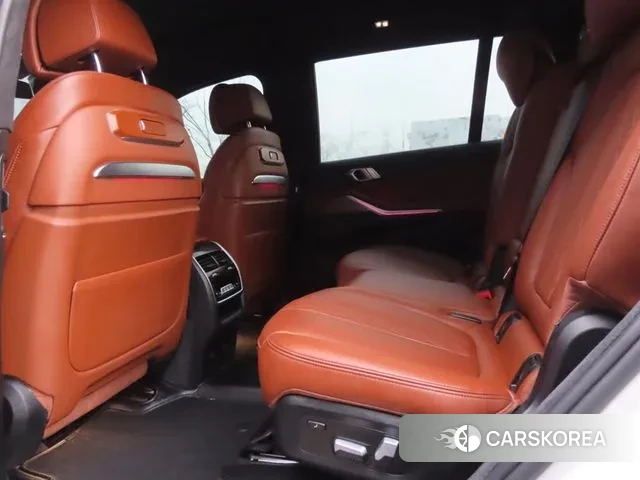 BMW X7 (G07) 2024 Белый из Кореи, фото 4