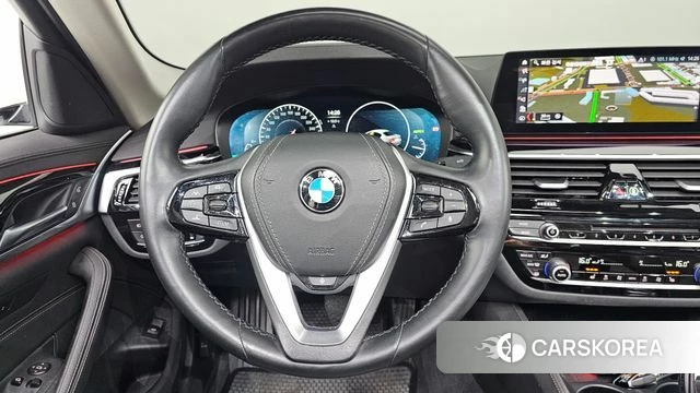 BMW 5 Series (G30) 2019 Белый из Кореи, фото 4