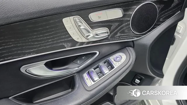 Mercedes-Benz C-Class W205 2018 Белый из Кореи, фото 4