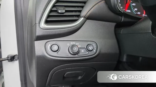 Chevrolet (GM Daewoo) The New Trax 2019 Белый из Кореи, фото 4