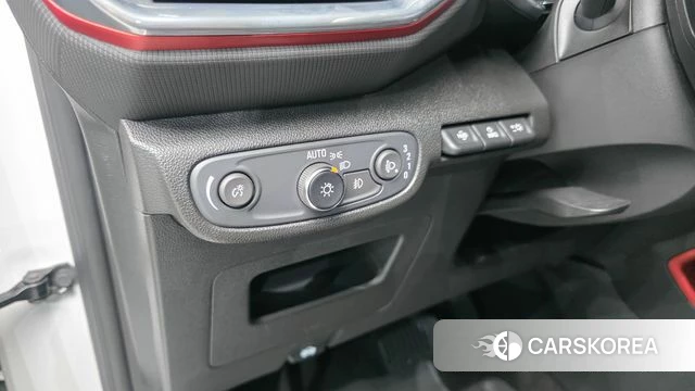 Chevrolet (GM Daewoo) Trailblazer 2022 Белый из Кореи, фото 4