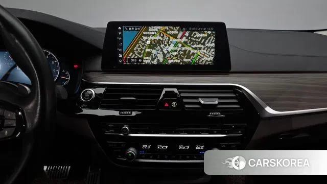 BMW 5 Series (G30) 2018 Белый из Кореи, фото 4