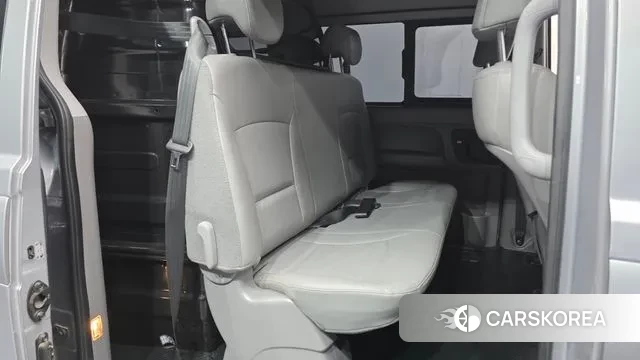 Hyundai The New Grand Starex 2021 Серебристо-серый из Кореи, фото 4