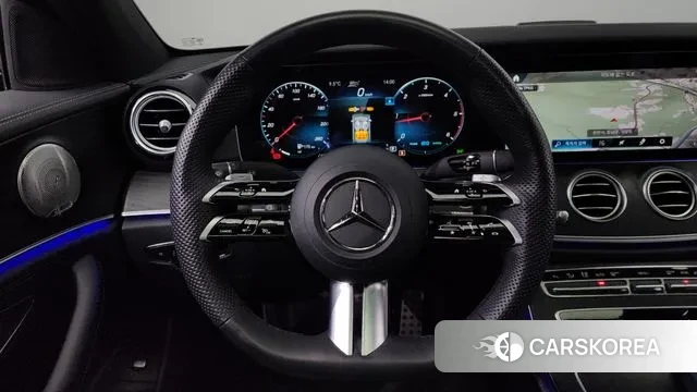 Mercedes-Benz E-Class W213 2023 Белый из Кореи, фото 4