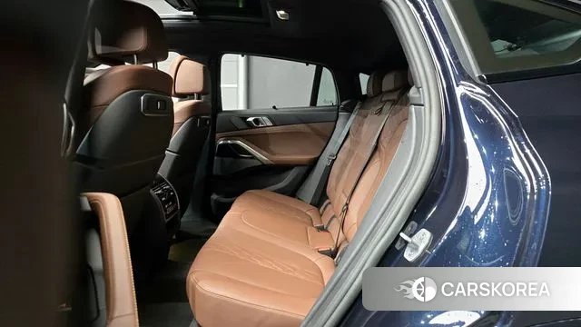 BMW X6 (G06) 2025 Черный из Кореи, фото 4