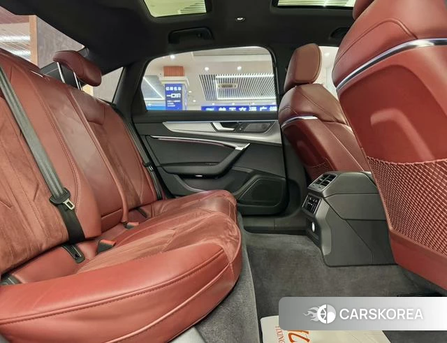 Audi A6L 2021 Темно-серый из Китая, фото 4