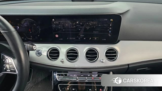 Mercedes-Benz E-Class W213 2021 Черный из Кореи, фото 4