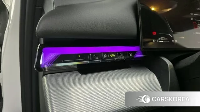 BMW 5 Series (G60) 2024 Белый из Кореи, фото 4