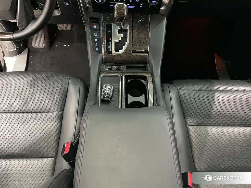 Toyota Elfa 2021 Черный из Китая, фото 4