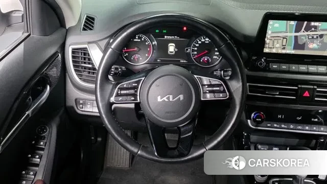 Kia Seltos 2022 Белый из Кореи, фото 4