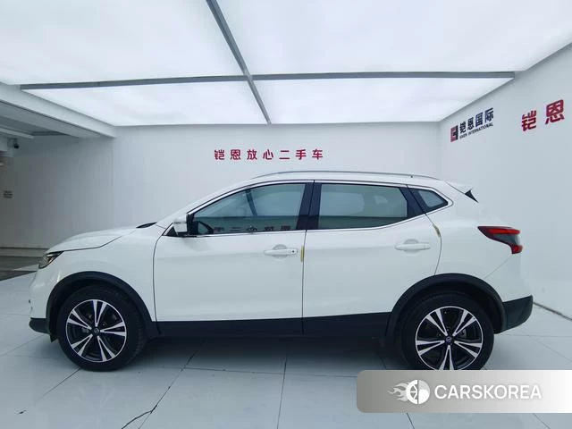 Nissan Qashqai 2023 Белый из Китая, фото 4