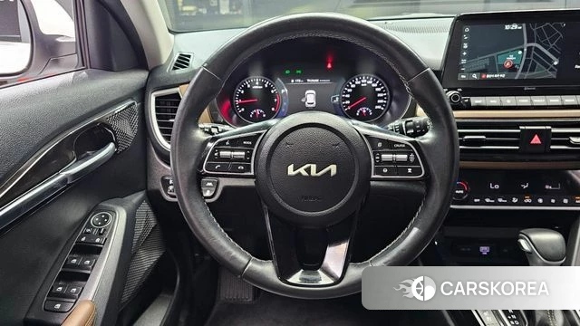 Kia Seltos 2022 Белый из Кореи, фото 4