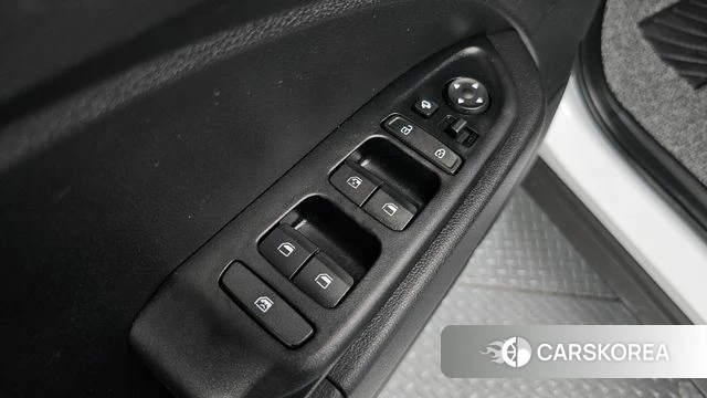 Hyundai Venue 2020 Белый из Кореи, фото 4