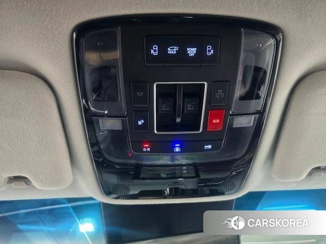 Hyundai Staria 2025 Белый из Кореи, фото 4