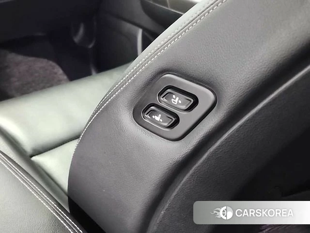 Kia Sportage The Bold 2021 Серебристо-серый из Кореи, фото 4