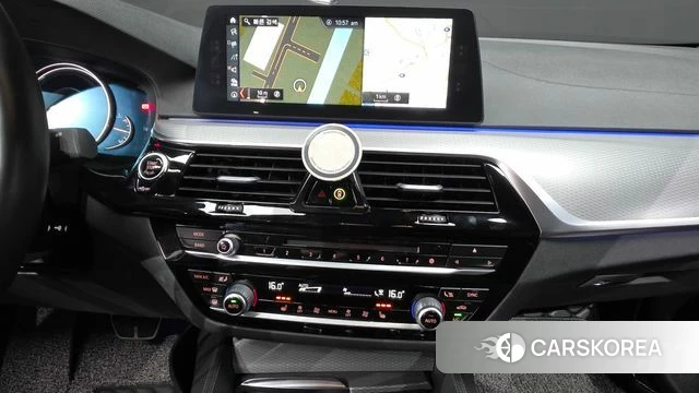BMW 5 Series (G30) 2018 Синий из Кореи, фото 4