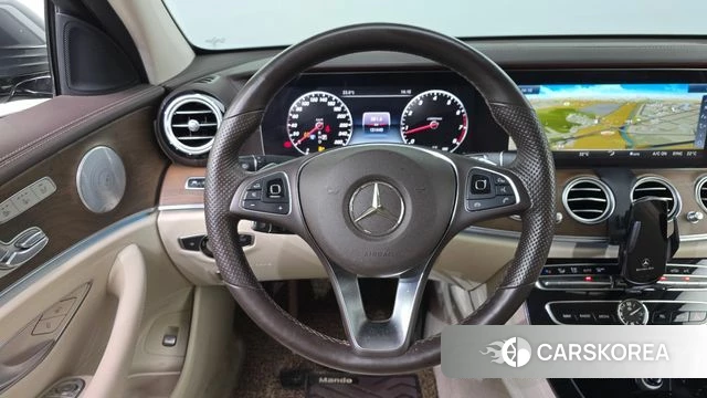 Mercedes-Benz E-Class W213 2018 Серый из Кореи, фото 4