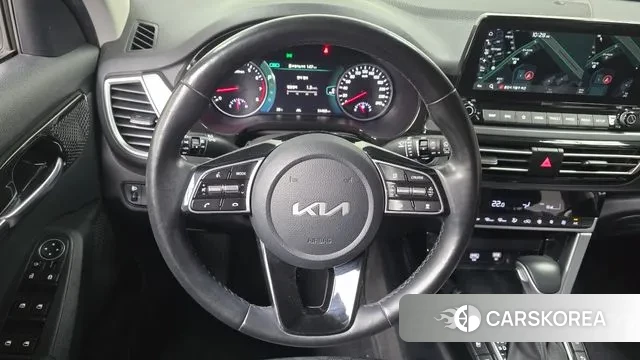 Kia Seltos 2022 Белый из Кореи, фото 4