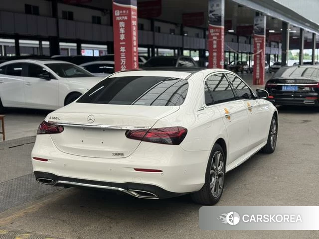Mercedes-Benz E-class 2023 Белый из Китая, фото 4