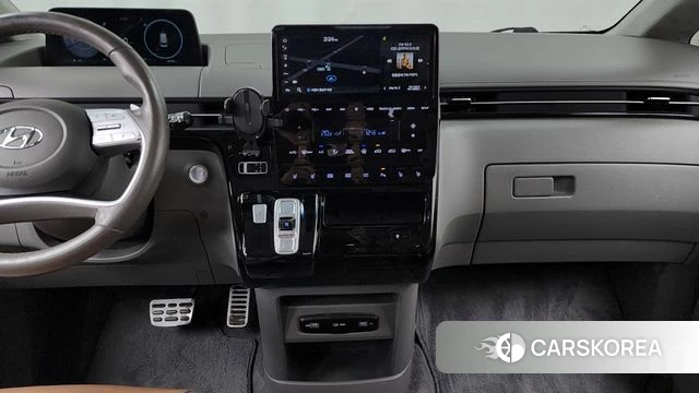 Hyundai Staria 2023 Черный из Кореи, фото 4