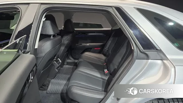 Hyundai Grandeur Hybrid (GN7) 2023 Серебряный из Кореи, фото 4