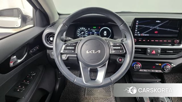 Kia The New K3 2nd generation 2021 Белый из Кореи, фото 4