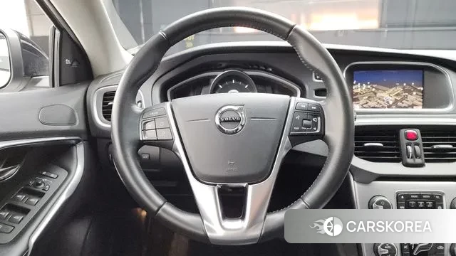Volvo V40 Cross-Country 2018 Белый из Кореи, фото 4