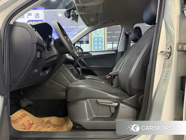 Volkswagen Tiguan L 2018 Серебристо-серый из Китая, фото 4
