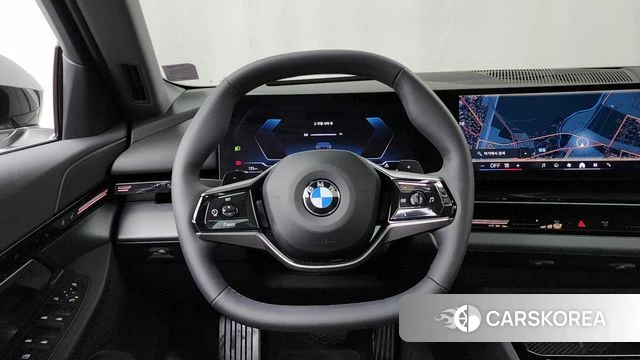 BMW 5 Series (G60) 2024 Серый из Кореи, фото 4