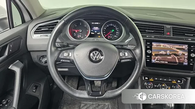Volkswagen Tiguan second Generation 2020 Белый из Кореи, фото 4