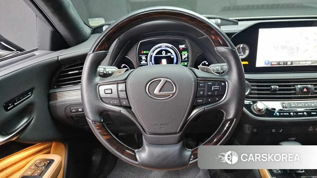 Lexus LS500h 5th generation 2023 Серебристо-серый из Кореи, фото 4