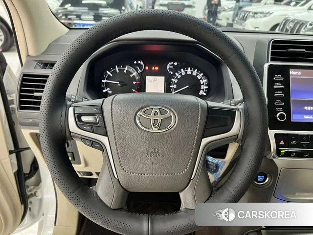 Toyota Prado (imported) 2024 Белый из Китая, фото 4