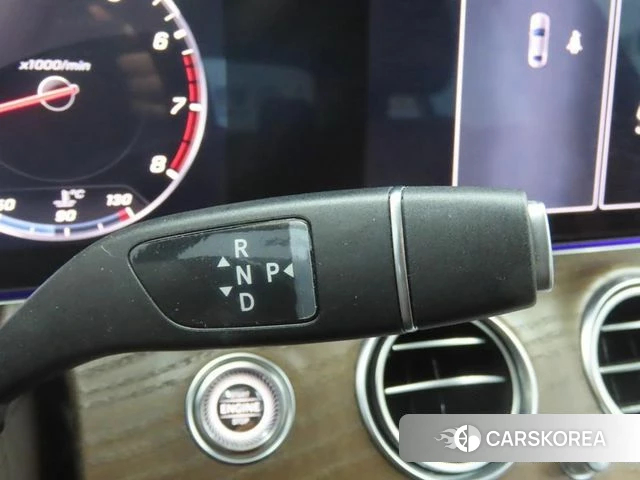 Mercedes-Benz E-Class W213 2019 Черный из Кореи, фото 4