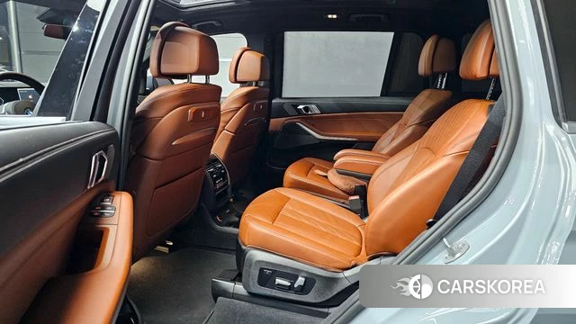 BMW X7 (G07) 2025 Цвет галактики из Кореи, фото 4