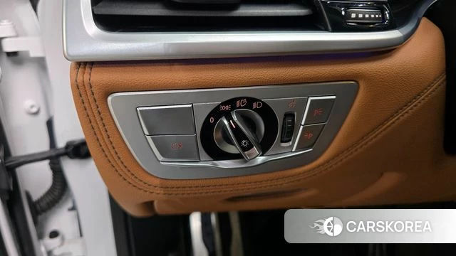BMW 7 Series (G11) 2021 Белый из Кореи, фото 4