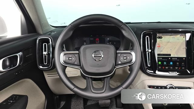 Volvo XC40 2024 Белый из Кореи, фото 4