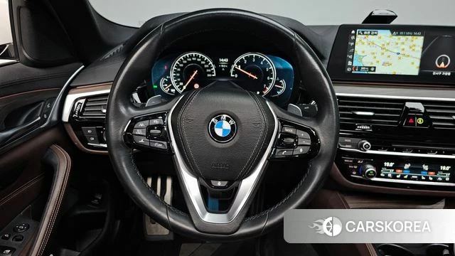BMW 5 Series (G30) 2018 Белый из Кореи, фото 4