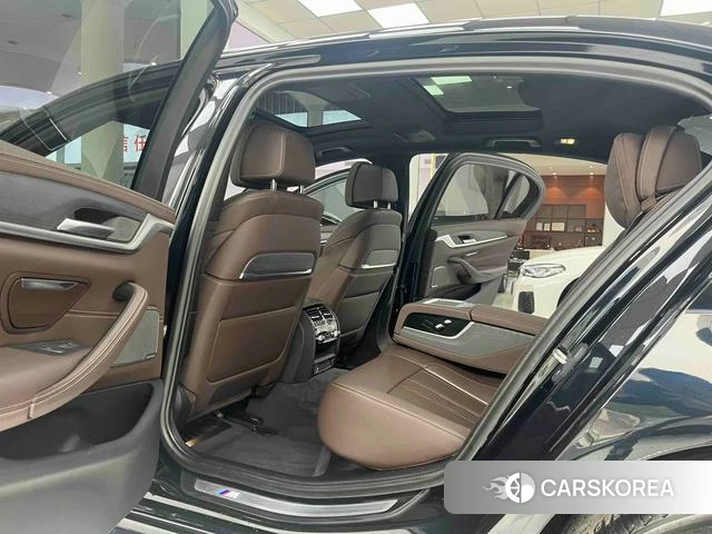 BMW 5 series 2023 Черный из Китая, фото 4