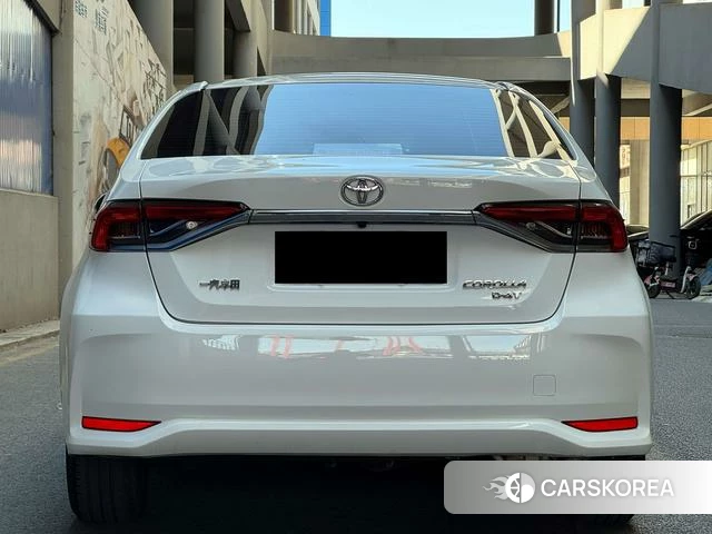 Toyota Corolla 2021 Белый из Китая, фото 4