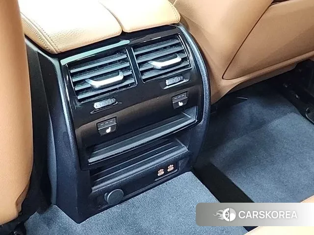 BMW 5 Series (G30) 2023 Белый из Кореи, фото 4