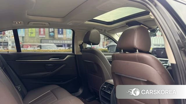 BMW 5 series PHEV 2021 Черный из Китая, фото 4