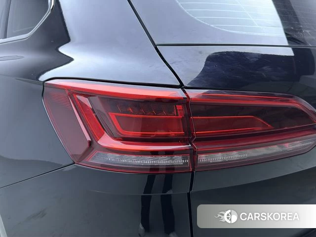 Volkswagen Touareg 2021 Черный из Китая, фото 4