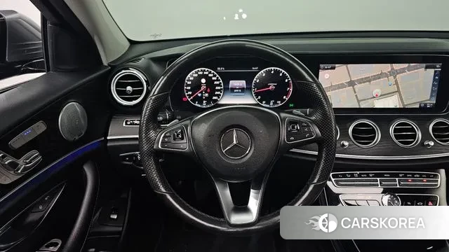 Mercedes-Benz E-Class W213 2018 Серый из Кореи, фото 4