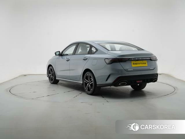 Geely Automobile Binrui 2026 Темно-серый из Китая, фото 4