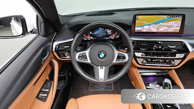 BMW 5 Series (G30) 2023 Белый из Кореи, фото 4