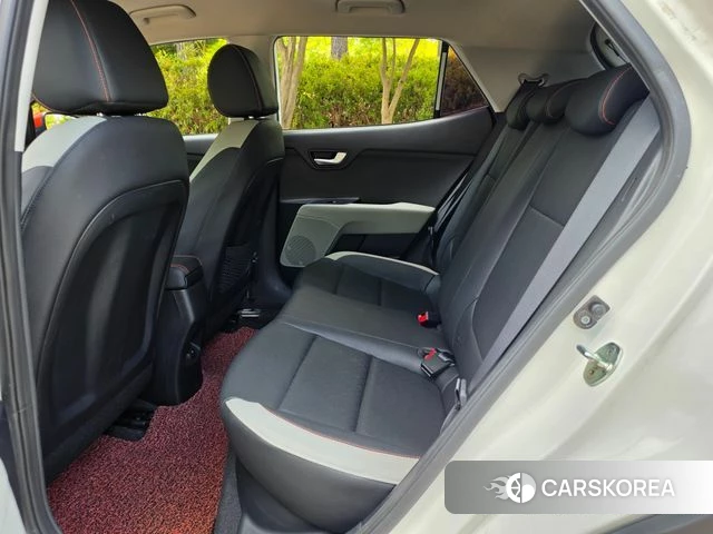 Kia Stonic 2019 Белый двухцветный из Кореи, фото 4