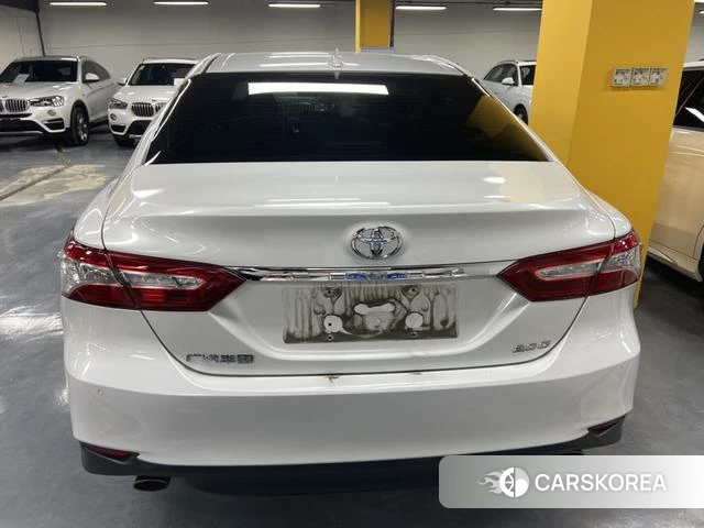 Toyota Camry 2022 Белый из Китая, фото 4