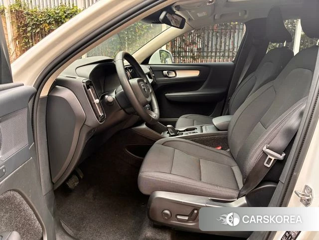 Volvo XC40 2021 Белый из Китая, фото 4