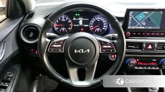 Kia The New K3 2nd generation 2021 Белый из Кореи, фото 4