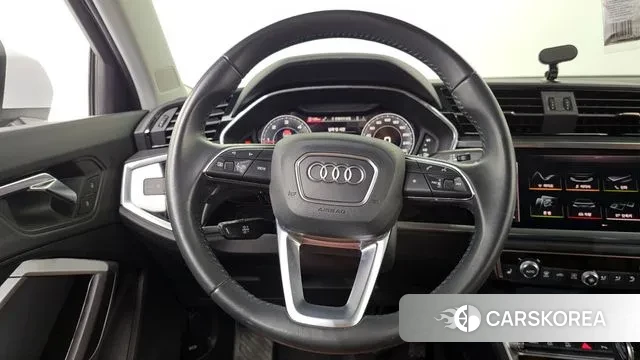 Audi Q3 (F3) 2020 Белый из Кореи, фото 4